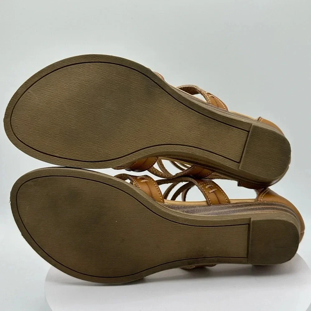 BLOWFISH Girls’ Strappy Leather Sandals, Size 3.5, EUC